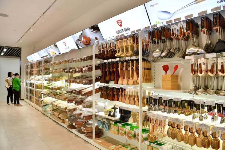 開(kāi)業(yè)2小時(shí)銷(xiāo)售破千萬(wàn)!華南地區(qū)最大的日用百貨供應(yīng)地迎"開(kāi)門(mén)紅"